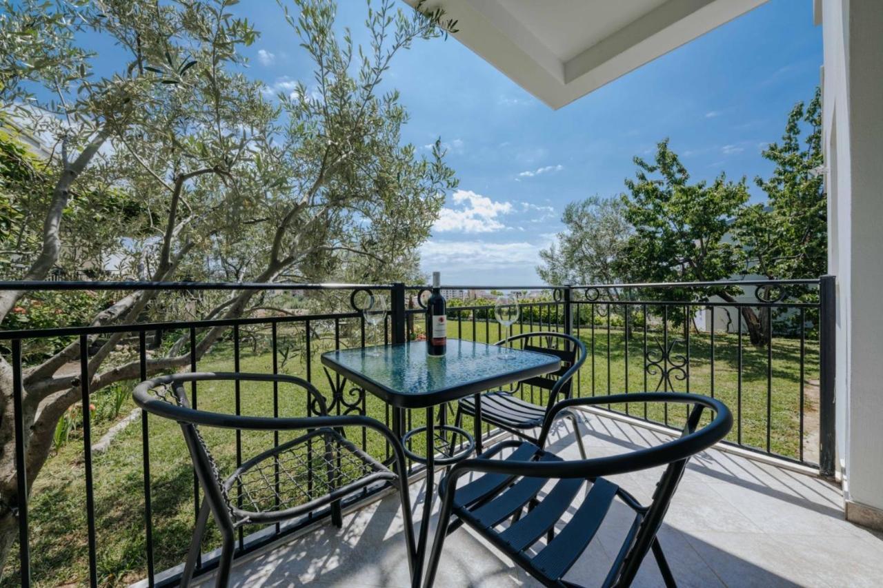 Sea Garden Apartments Dobra Voda Exterior photo