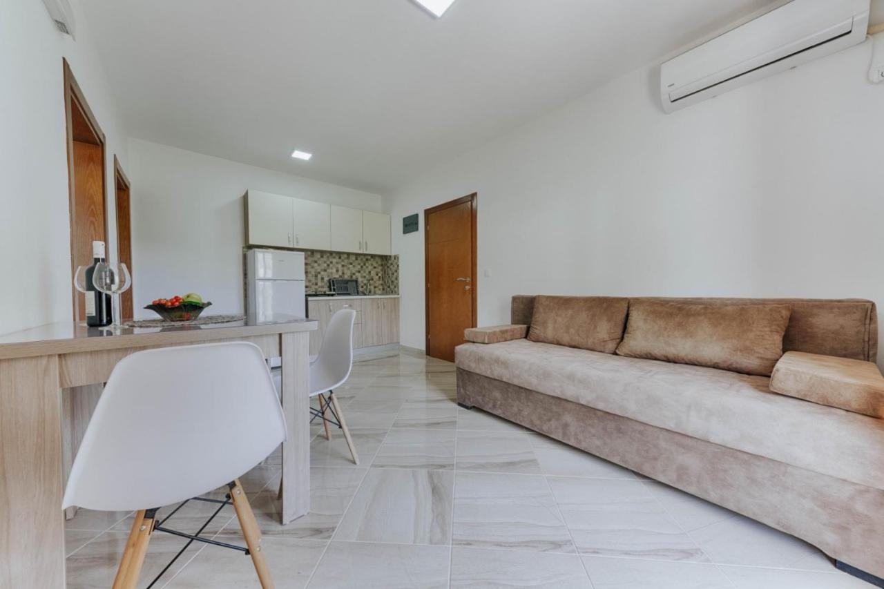Sea Garden Apartments Dobra Voda Exterior photo