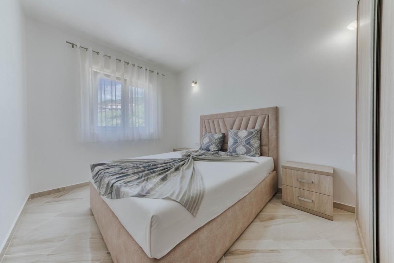 Sea Garden Apartments Dobra Voda Exterior photo