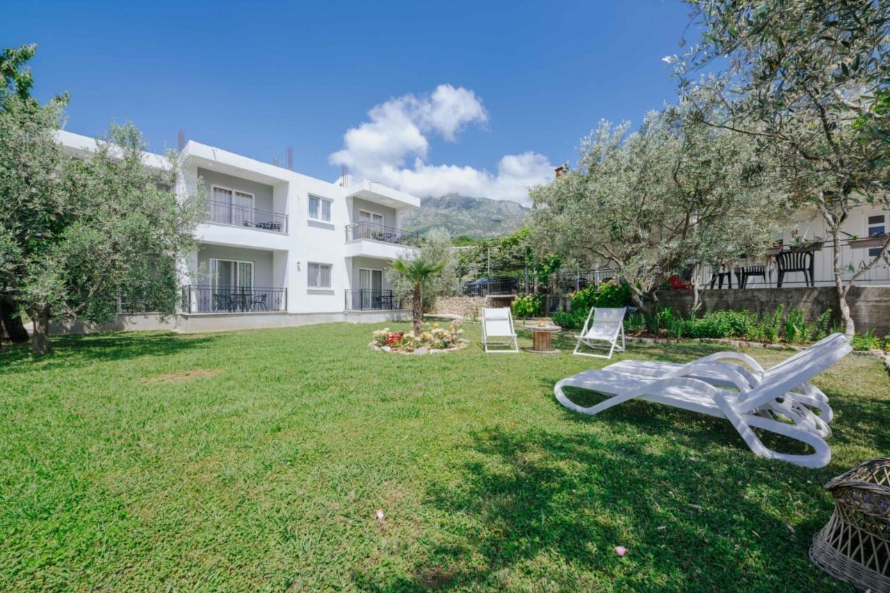 Sea Garden Apartments Dobra Voda Exterior photo